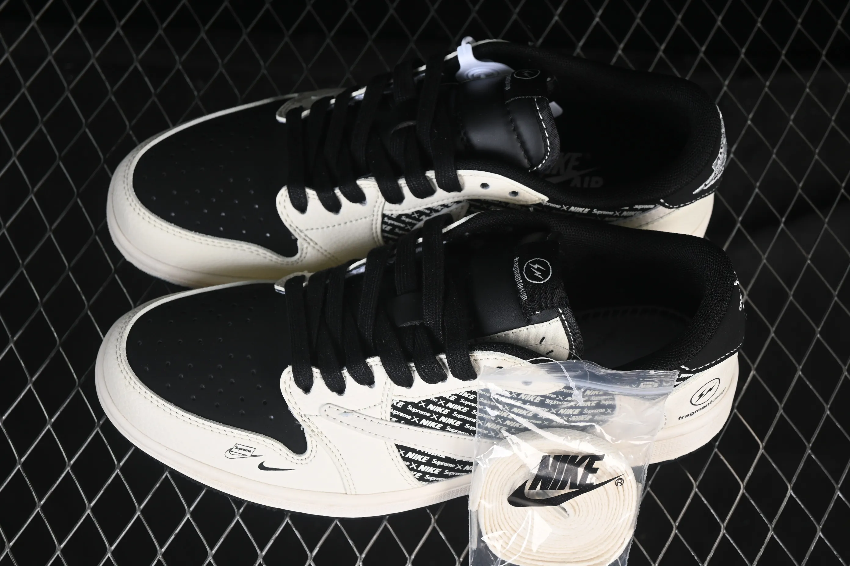 All categories Air Jordan Jordan series basketball shoes Air Jordan 1 Low High-end customized low-top sneakers Travis Scott x Fragment Design x Air Jordan 1 Low OG SP AJ1 Joe 1 Lightning joint beige black low-top cultural casual sneakers XD0798-311